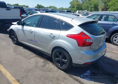 2014 Ford Focus Se z USA, uszkodzony, nr VIN 1FADP3K27EL139356